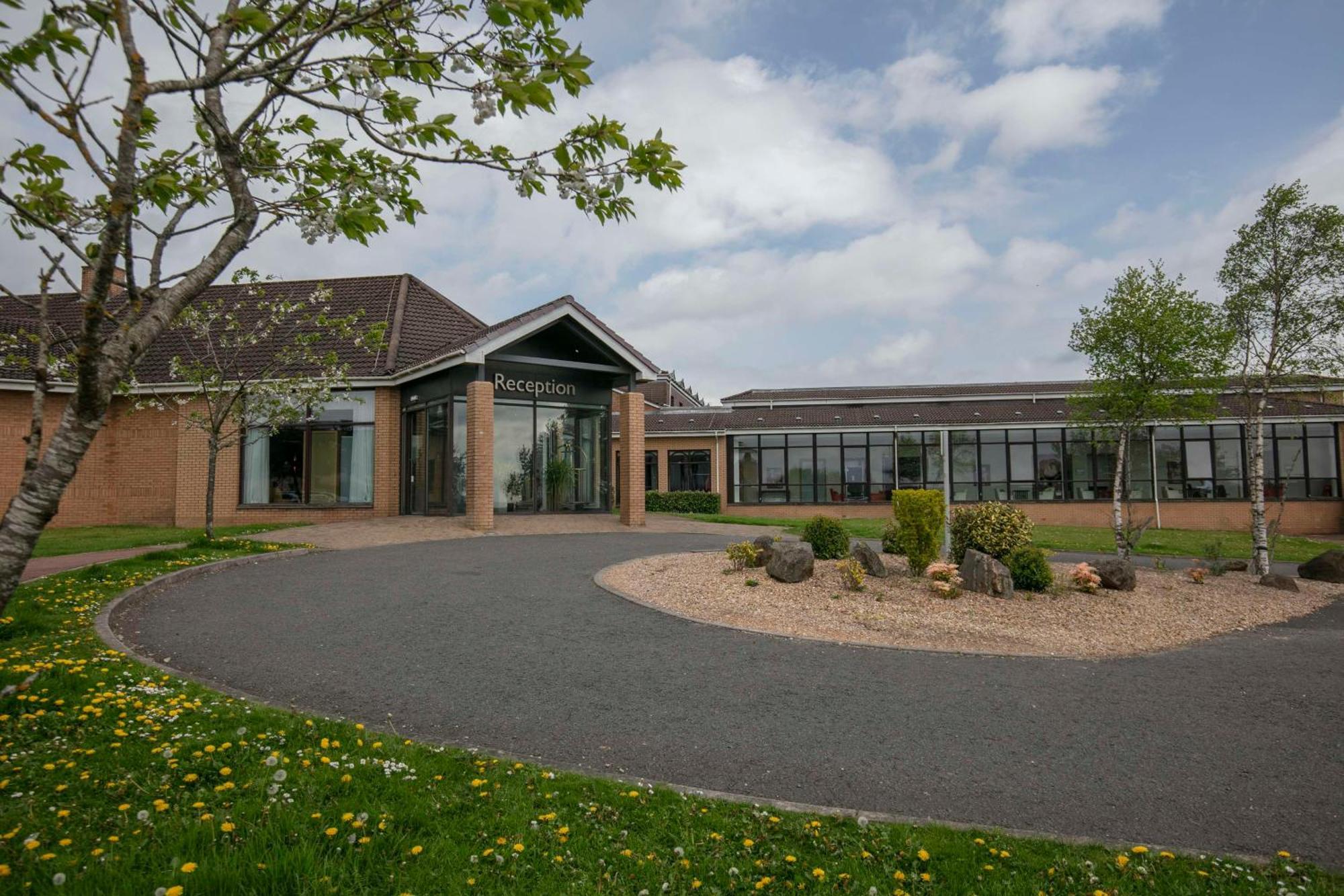 Glasgow Westerwood Hotel, Spa & Golf Resort Cumbernauld Exterior photo